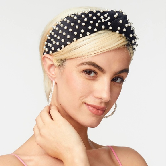 Lele Sadoughi Jet Pearl Velvet Knotted Headband